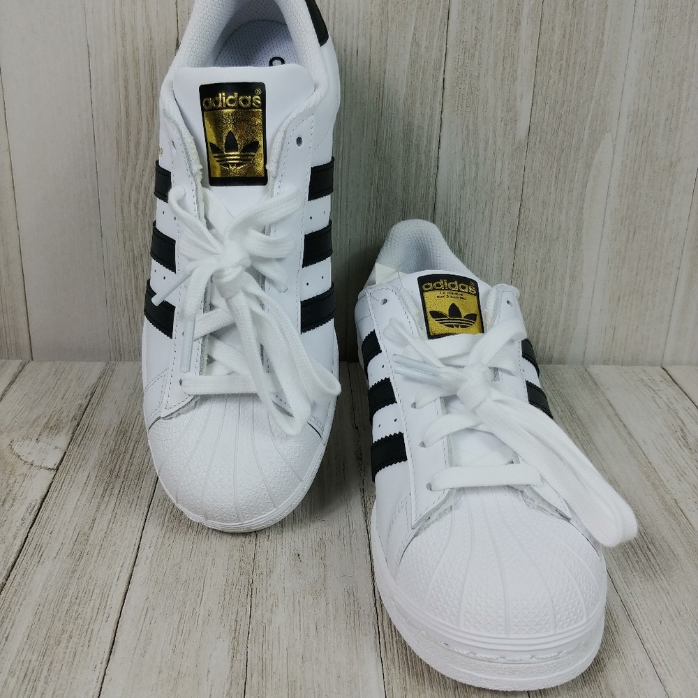 Women's Superstar Casual Sneakers NWT and Box